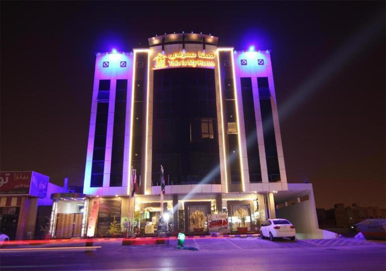 هذا منزلى الحمراء Rijád Exteriér fotografie