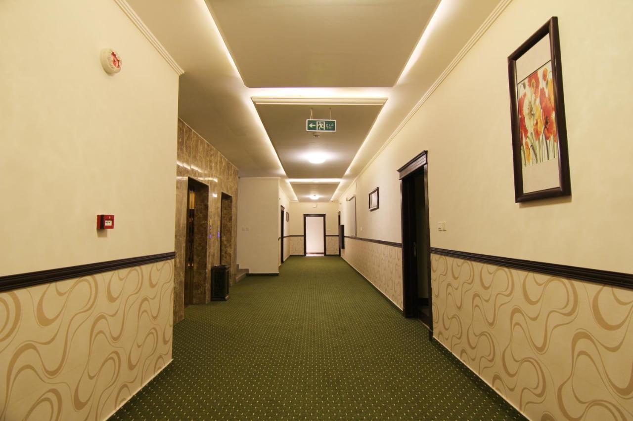 هذا منزلى الحمراء Rijád Exteriér fotografie