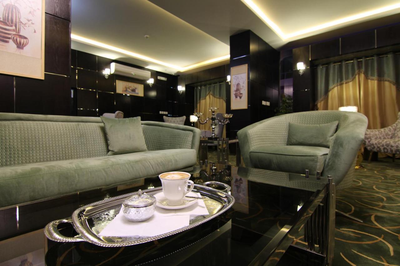 هذا منزلى الحمراء Rijád Exteriér fotografie